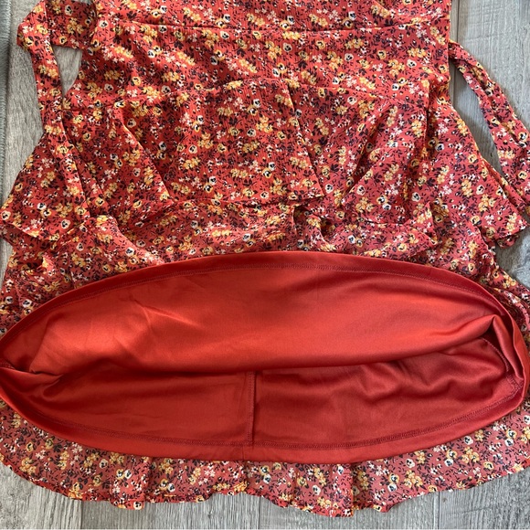 NWT Mi Ami Adaline Floral Wrap Dress | Size Medium - Picture 10 of 12